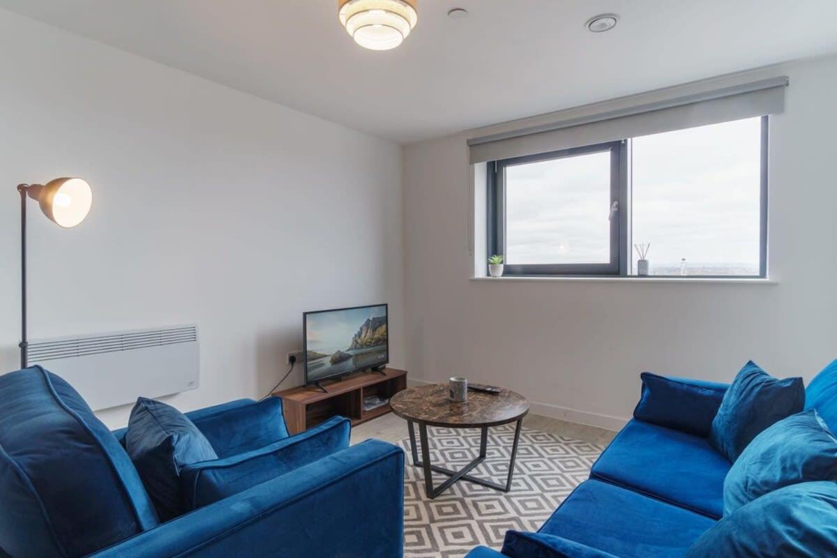 Stunning 2 Bed Apartment In Salford With Views Manchester Exteriör bild